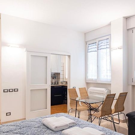 Appartement Accogliente Loft In Zona Monumentale/Cenisio à Milan Extérieur photo