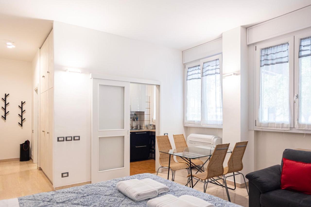 Appartement Accogliente Loft In Zona Monumentale/Cenisio à Milan Extérieur photo