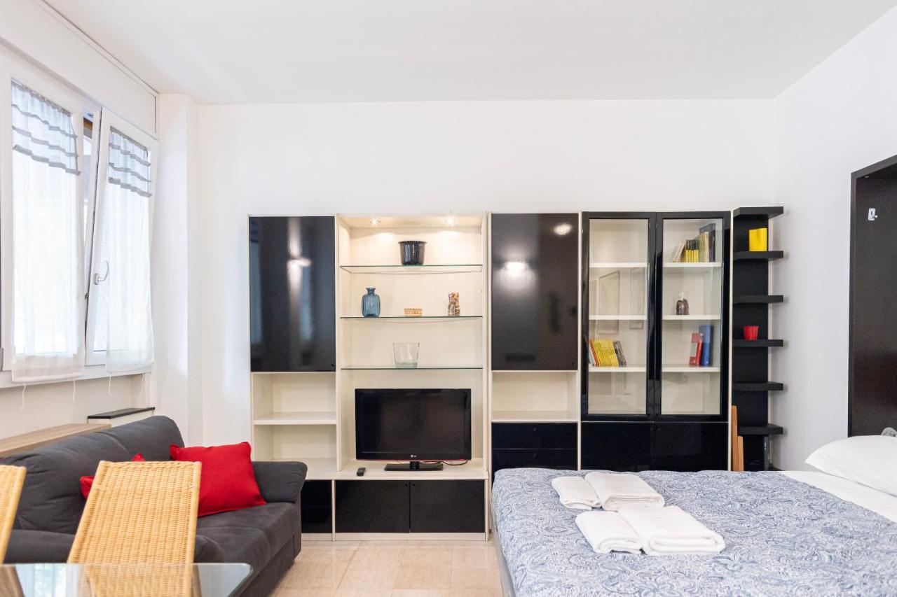 Appartement Accogliente Loft In Zona Monumentale/Cenisio à Milan Extérieur photo